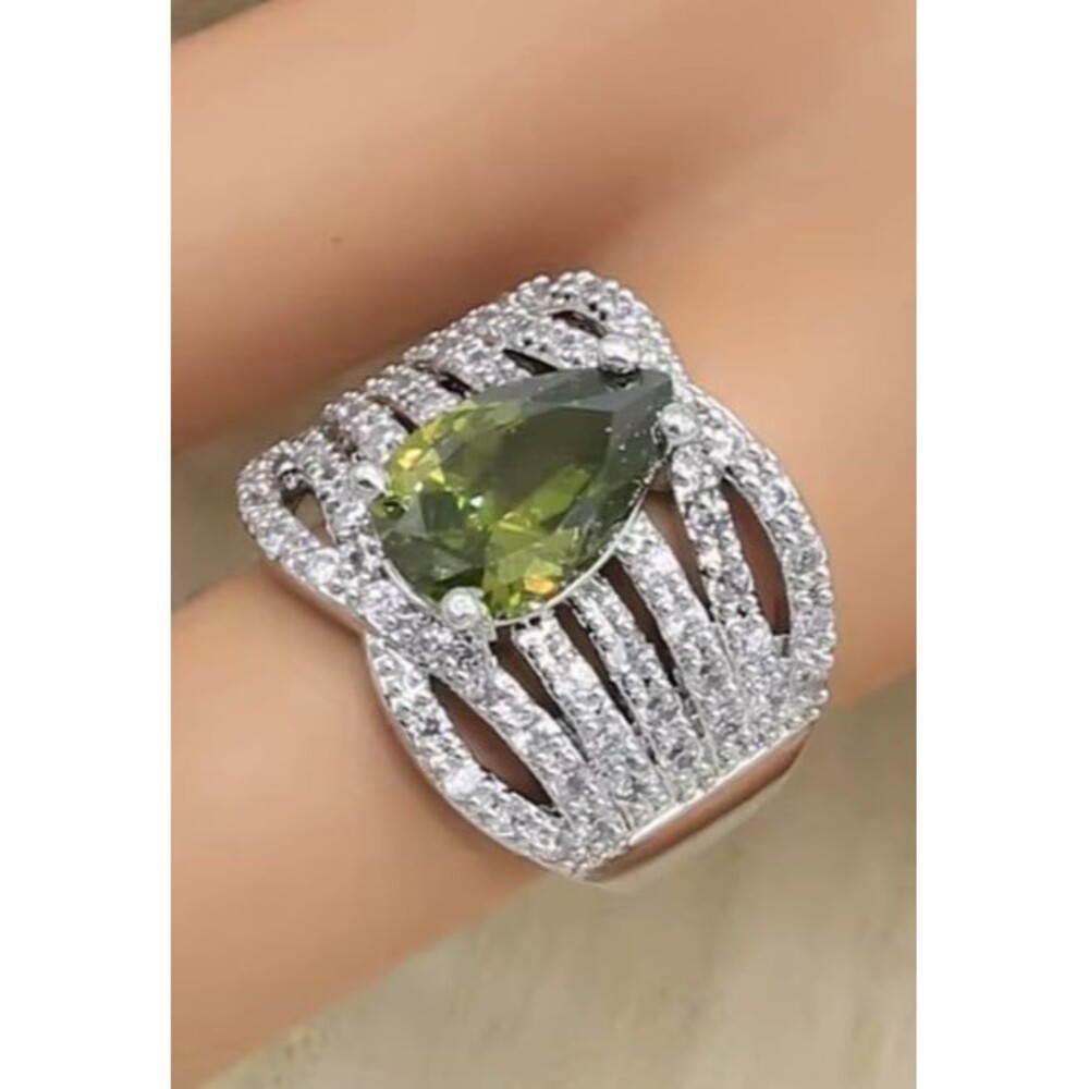 NWT Silver Cubic Zirconia and Peridot Ring Size 9
